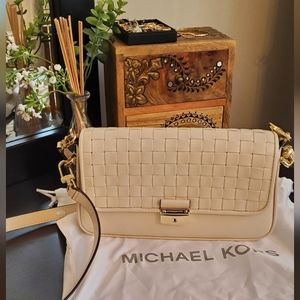 Michael Kors Bradshaw small cream handbag
